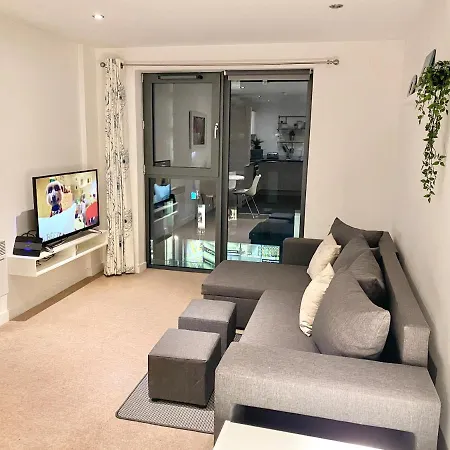 Modern Centre 2-bedroom Manchester