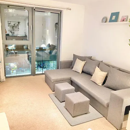 Modern Centre 2-bedroom Apartment Manchester