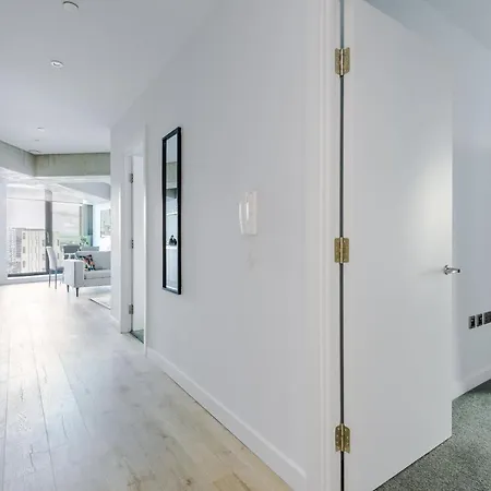 דירה Hilltop Serviced - Deansgate מנצ'סטר