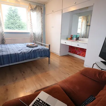 Homestay Chorlton Urban Explorers Manchester