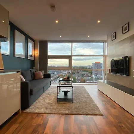 Luxury Penthouse City Centre Apartment