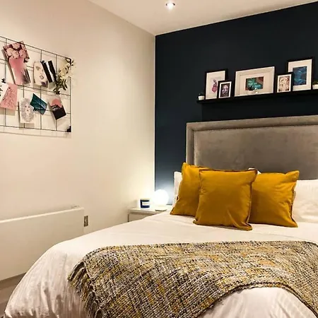 Luxury Penthouse City Centre Apartment