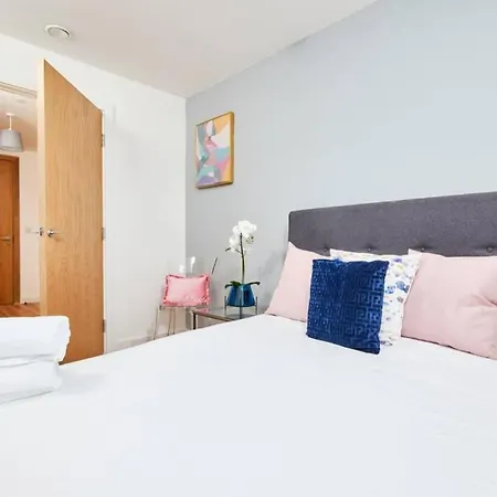 Apartment The Exquisite Abode Of - Parking Manchester