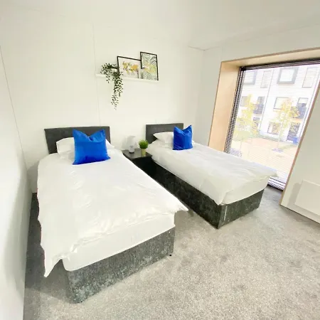 Large Townhouse 5 Beds With Two Parking Spaces - Centre