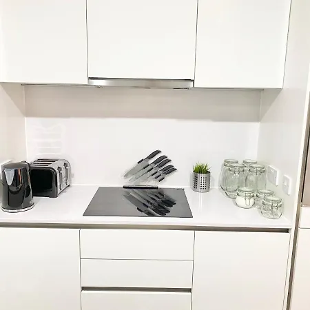 Large Townhouse 5 Beds With Two Parking Spaces - Centre Holiday home