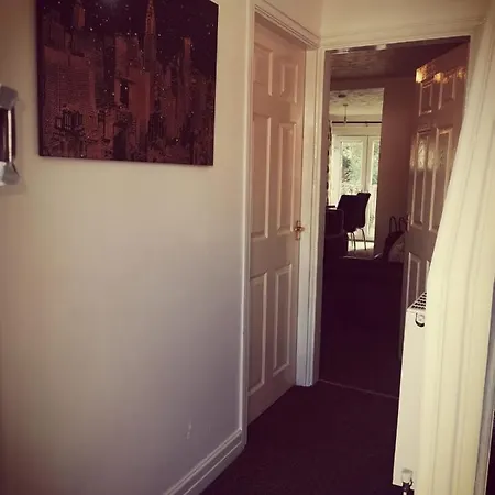Reddish Comfort House Apartment *