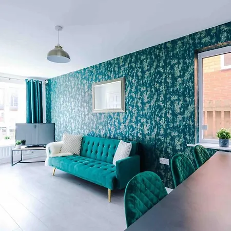 5 Bedroom House Hosted By Mcr Dens Manchester