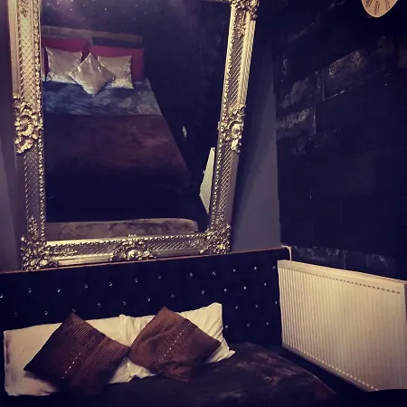 Апартаменты Party Pad Манчестер