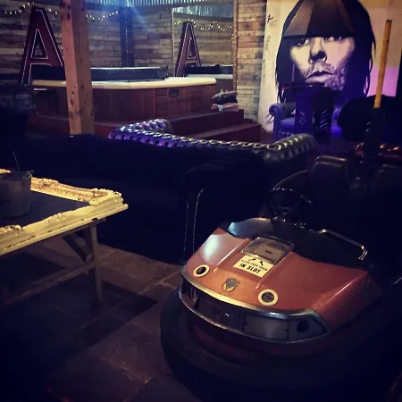 Апартаменты Party Pad Манчестер