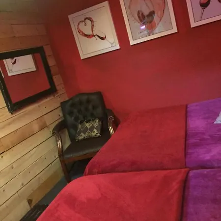Апартаменты Party Pad