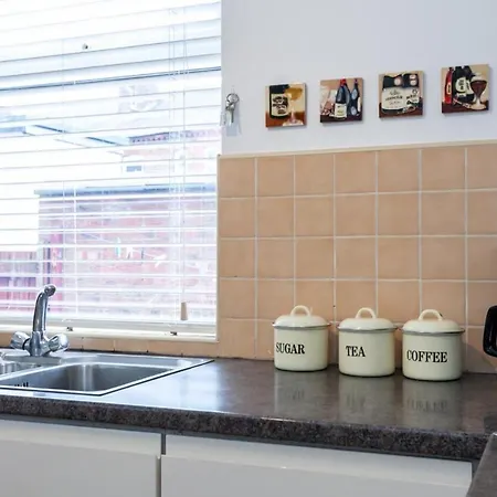 別荘 5 Bed House 15 Min From Manchester! With Free Parking! *