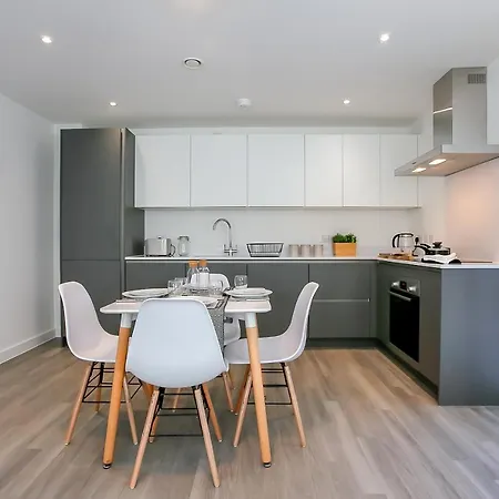 Hilltop Serviced Apartments- Northern Quarter アパート