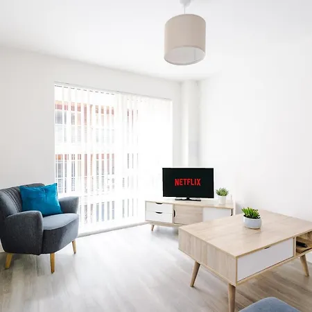 Hilltop Serviced Apartments- Northern Quarter شقة