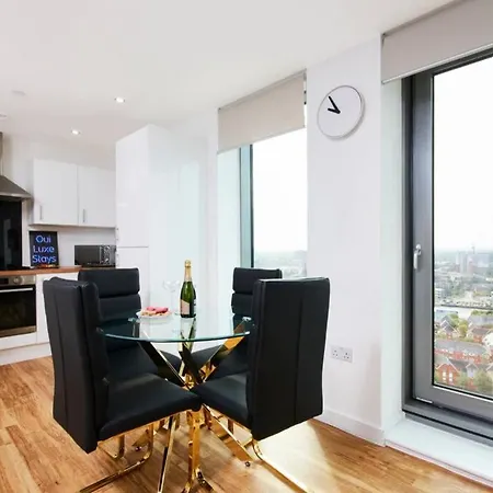 Apartment The Exquisite Abode Of - Parking Manchester