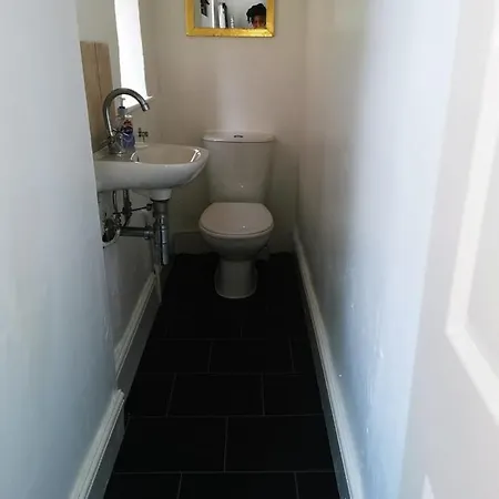 Reddish Comfort House Apartment Manchester