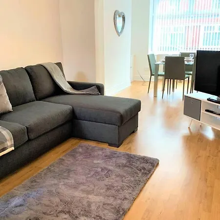 Дом отдыха Trafford/manchester Modern 3 Bedroom House Slps 8 Манчестер