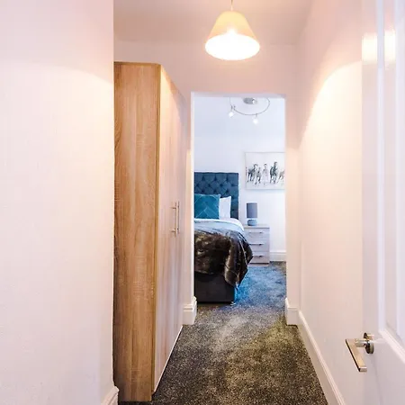 The Exquisite House Of Sleeps 10 Lägenhet Manchester