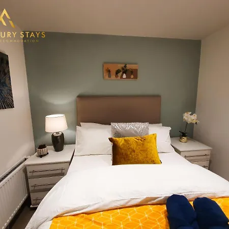 Fru Luxury Stays Serviced *simba* - 2 Bedroom Apartment, Sleeps 4. Gated Allocated Parking Apartmán *