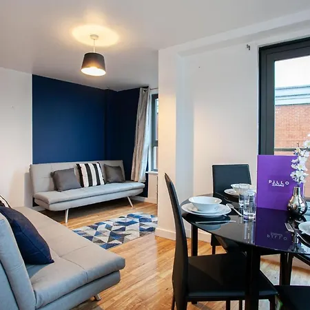 Spacious In Northern Quarter With Private Balcony Апартаменты *