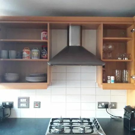 Apartment Cosy 2 Bed Near The City Centre