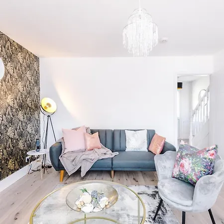The Boutique Abode - Parking Manchester
