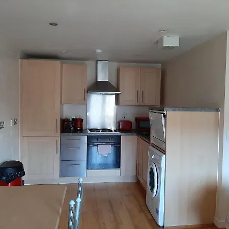 Modern Chorlton Home, Netflix Included! Lägenhet Manchester