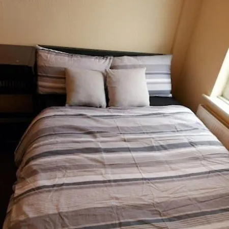 Bright And Spacious 3 Bed House