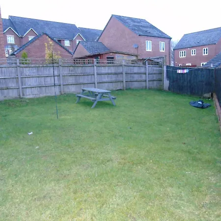 Swinton 3-bedroom House Holiday home Manchester