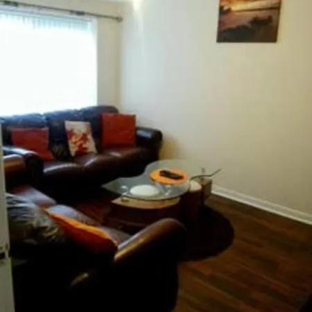 Holiday home Lovely 3 Bed House Nr Etihad Stadium & Centre