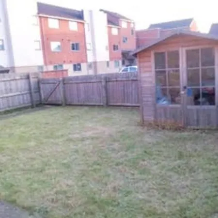 Holiday home Lovely 3 Bed House Nr Etihad Stadium & Centre