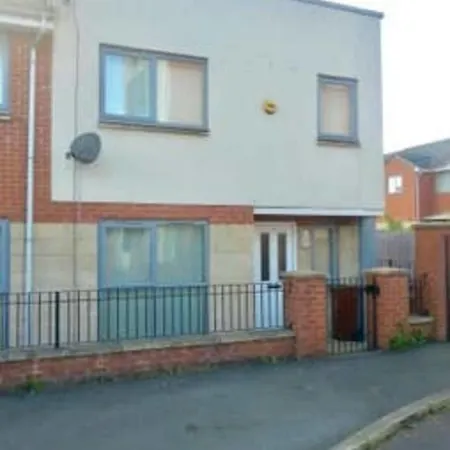 Lovely 3 Bed House Nr Etihad Stadium & Centre *