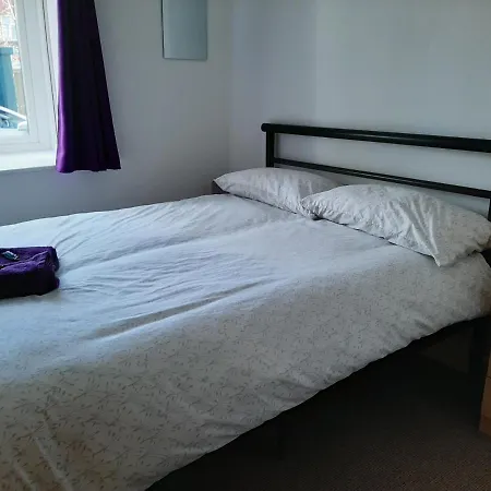 Modern Chorlton Home, Netflix Included! Lägenhet Manchester