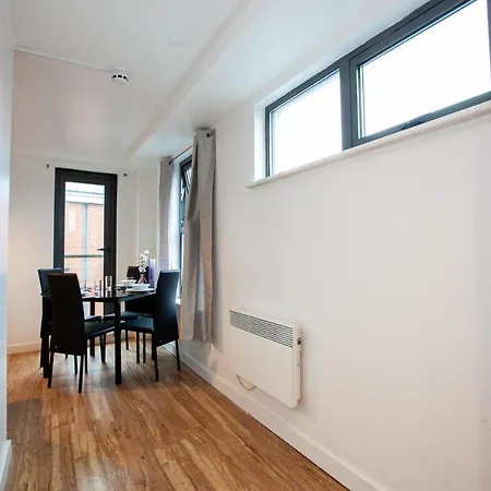 Spacious In Northern Quarter With Private Balcony Manchester