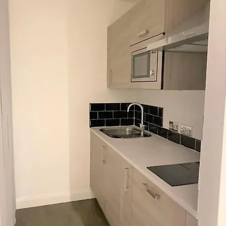 Апартаменты Luxury Central Sleeps 2