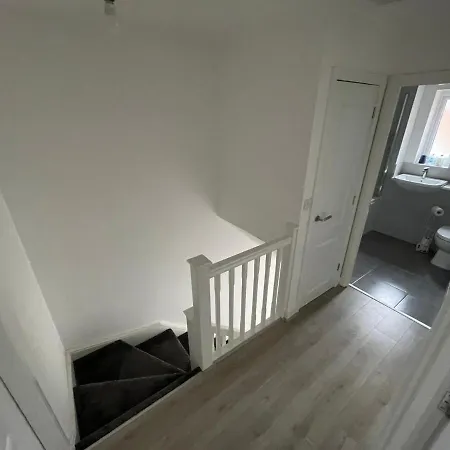Modern With Huge Bed - Walk To Centre! * Manchester