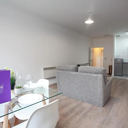 Large In The Heart Of Manchester's Northern Quarter * מנצ'סטר