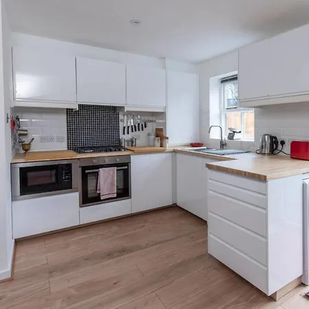 Daire Sleek And Stylish 2bd W Officestudio Manchester