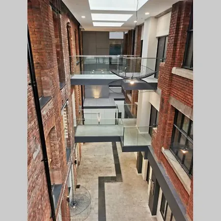Lejlighed Superb 3bed2bath 5min Walk To Victoria Station Manchester