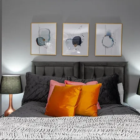 Apartment Trafford Place