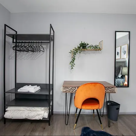 Apartment Trafford Place