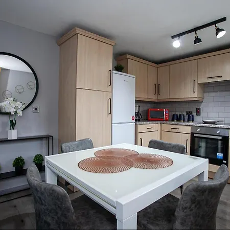 Apartment Trafford Place