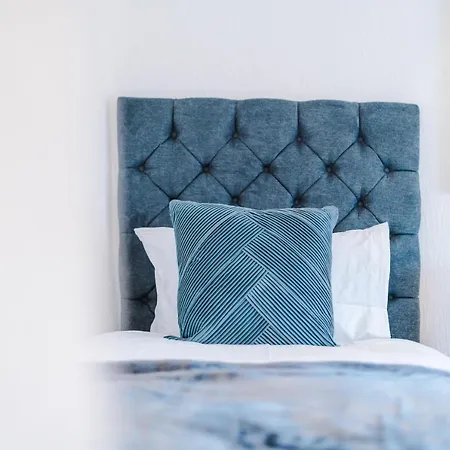 The Exquisite House Of Sleeps 10 *
