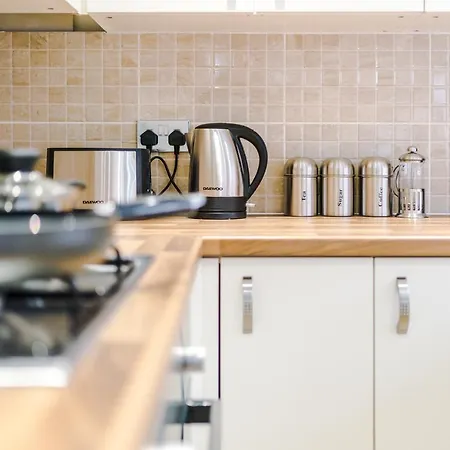The Exquisite House Of Sleeps 10 *