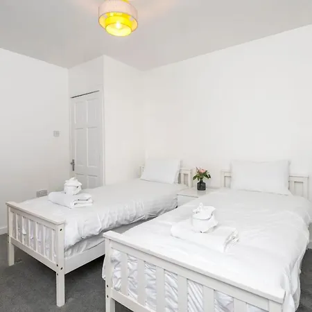 Feriehus Guestready - Modern 2br In Salford