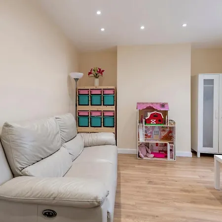 Feriehus Guestready - Modern 2br In Salford