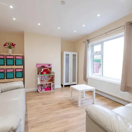 Guestready - Modern 2br In Salford