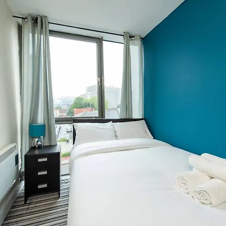 Apartment Trendy 2Br Close To Media City University Of Salford & City Center *