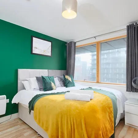 Апартаменты The Luxury Riverview Penthouse - Balcony - Parking - Wifi & Netflix