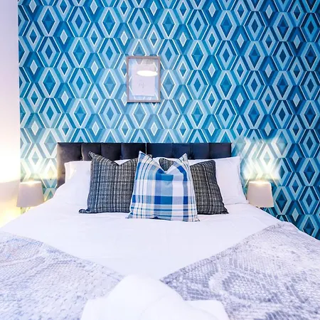 Rest & Recharge At Ash House Near Mediacityuk Manchester