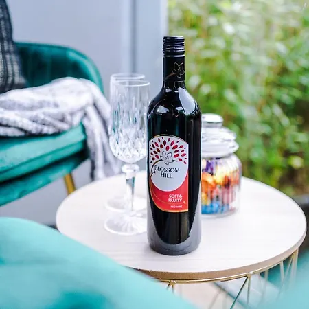 Holiday home Rest & Recharge At Ash House Near Mediacityuk Manchester